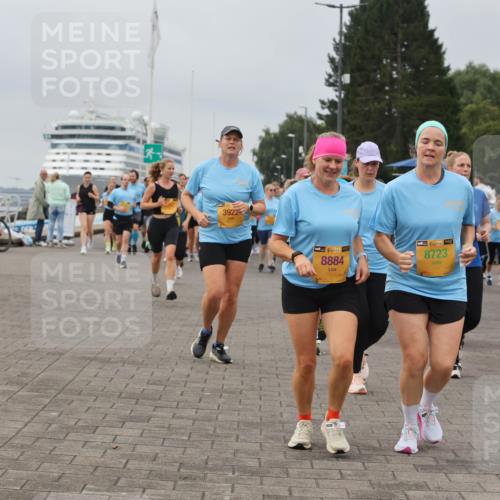 13.09.2026 - Kiel Lauf Andreas Tolksdorf http://msf.ph/oto/10409812 13.09.2026 10:01:10 Kiellinie 3922, 38, 8884, 8723, 12644, 9869 meine-sportfotos.de