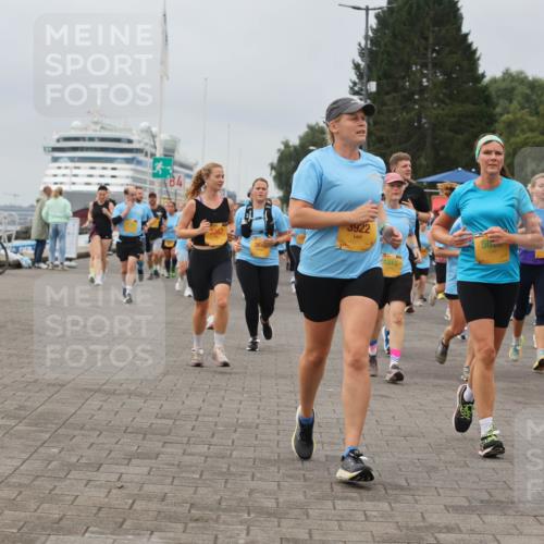 13.09.2026 - Kiel Lauf Andreas Tolksdorf http://msf.ph/oto/10409834 13.09.2026 10:01:11 Kiellinie 84, 3367, 361, 3922, 4515, 8 meine-sportfotos.de