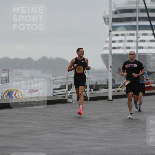 13.09.2026 - Kiel Lauf Andreas Tolksdorf http://msf.ph/oto/10409836 13.09.2026 11:42:41 Kiellinie 447, 3 meine-sportfotos.de