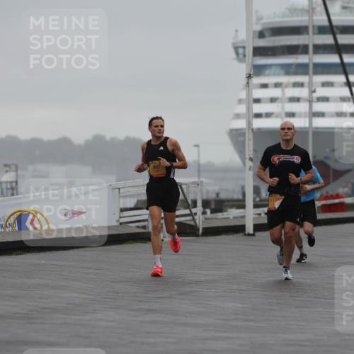 13.09.2026 - Kiel Lauf Andreas Tolksdorf http://msf.ph/oto/10409858 13.09.2026 11:42:42 Kiellinie 447, 1120, 11272, 3 meine-sportfotos.de