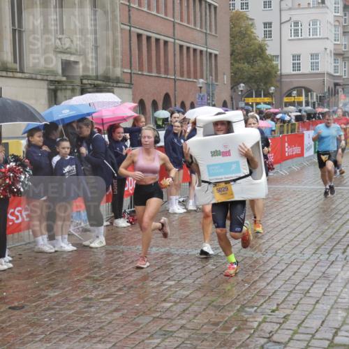 13.09.2026 - Kiel Lauf Yannick Fuchs http://msf.ph/oto/10409885 13.09.2026 10:40:40 Ziel 337, 837, 1037, 1125, 1603, 1793, 1985, 2052, 2096, 2942, 3339, 3524, 5018, 5086, 5473, 5846, 6397, 6632, 6635, 6709, 7537, 7636, 7931, 8200, 8338, 8414, 8773, 8868, 10919, 11229, 11266, 11598, 11668, 11697, 11715, 11839, 12017, 12023, 12026, 12122, 12194, 12568, 338, 529, 1096, 1123, 1125, 1408, 1422, 1434, 1475, 1793, 1810, 1874, 2145, 2313, 2844, 2942, 4374, 4442, 4457, 4688, 4932, 5029, 5568, 6100, 7081, 7156, 7165, 7522, 7587, 7984, 8168, 8187, 9086, 3415, 3841, 246 meine-sportfotos.de