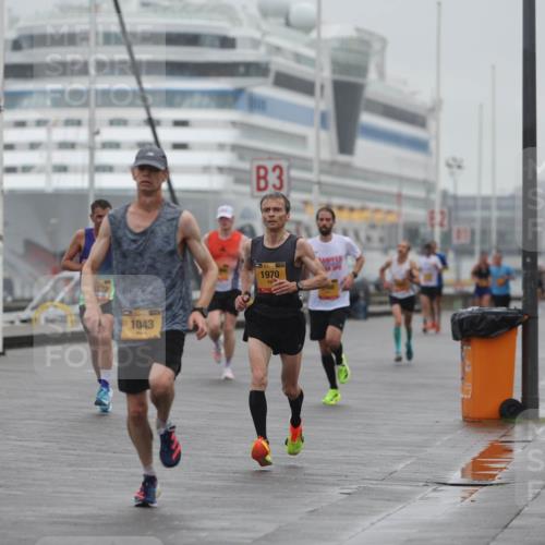13.09.2026 - Kiel Lauf Andreas Tolksdorf http://msf.ph/oto/10409890 13.09.2026 11:42:43 Kiellinie 11240, 1272, 1120, 1043, 3, 39, 1970 meine-sportfotos.de