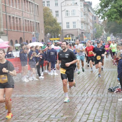 13.09.2026 - Kiel Lauf Yannick Fuchs http://msf.ph/oto/10409903 13.09.2026 10:40:41 Ziel 337, 393, 837, 1037, 1603, 1985, 2052, 2096, 3339, 3524, 5018, 5086, 5473, 5846, 6397, 6632, 6635, 6709, 7499, 7537, 7636, 7931, 8200, 8338, 8414, 8773, 8868, 10919, 11229, 11266, 11598, 11668, 11697, 11715, 11839, 12017, 12026, 12122, 12194, 12568, 338, 529, 1096, 1123, 1125, 1408, 1422, 1434, 1475, 1793, 1810, 1874, 2145, 2313, 2844, 2942, 4374, 4442, 4457, 4688, 5029, 5473, 5568, 6100, 7081, 7156, 7165, 7522, 7587, 7984, 8168, 8187, 9086, 3415, 3841 meine-sportfotos.de