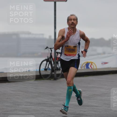 13.09.2026 - Kiel Lauf Andreas Tolksdorf http://msf.ph/oto/10409949 13.09.2026 11:42:55 Kiellinie 10040 meine-sportfotos.de