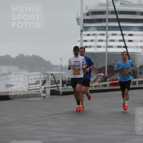 13.09.2026 - Kiel Lauf Andreas Tolksdorf http://msf.ph/oto/10409982 13.09.2026 11:42:59 Kiellinie 1492, 6333, 8371, 3 meine-sportfotos.de