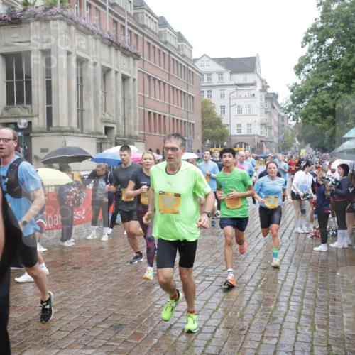 13.09.2026 - Kiel Lauf Yannick Fuchs http://msf.ph/oto/10409984 13.09.2026 10:40:48 Ziel 337, 393, 1037, 1427, 1603, 1971, 2052, 2096, 2499, 3257, 3415, 3524, 3841, 4131, 4431, 4712, 6301, 6397, 6504, 6709, 6793, 7499, 7655, 7931, 8200, 8338, 8414, 8435, 8868, 9268, 10919, 11069, 11229, 11266, 11275, 11715, 11839, 12017, 12026, 12194, 12568, 529, 837, 1037, 1096, 1123, 1125, 1408, 1422, 1434, 1475, 1793, 1810, 1874, 1985, 2145, 2313, 2844, 2942, 3339, 4374, 4457, 5018, 5086, 5473, 5568, 5846, 6100, 6632, 6635, 7081, 7156, 7165, 7522, 7537, 7587, 8168 meine-sportfotos.de