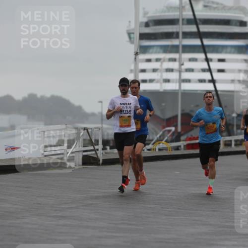 13.09.2026 - Kiel Lauf Andreas Tolksdorf http://msf.ph/oto/10409988 13.09.2026 11:42:59 Kiellinie 1, 38, 1492, 6333, 3 meine-sportfotos.de