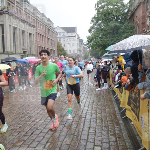 13.09.2026 - Kiel Lauf Yannick Fuchs http://msf.ph/oto/10409999 13.09.2026 10:40:49 Ziel 35, 337, 393, 1427, 1603, 1971, 2052, 2096, 2499, 3257, 3415, 3524, 3535, 3841, 4131, 4431, 4712, 5043, 6301, 6397, 6504, 6709, 6793, 7499, 7655, 7931, 8200, 8338, 8414, 8435, 8868, 9268, 10919, 11069, 11229, 11275, 11715, 11839, 12017, 12026, 12194, 12568, 529, 837, 1037, 1096, 1123, 1125, 1408, 1422, 1434, 1475, 1793, 1810, 1874, 1985, 2145, 2313, 2844, 2942, 3339, 4374, 4457, 5018, 5086, 5473, 5568, 5846, 6100, 6632, 6635, 6709, 7081, 7156, 7522, 7537, 7587, 8168 meine-sportfotos.de