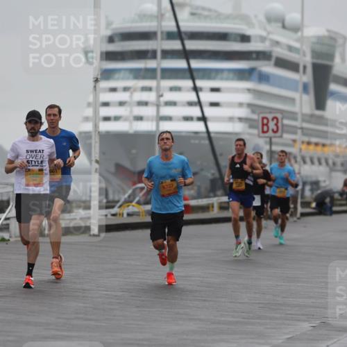 13.09.2026 - Kiel Lauf Andreas Tolksdorf http://msf.ph/oto/10410003 13.09.2026 11:43:00 Kiellinie 39, 661, 1492, 6333, 8271, 3, 109 meine-sportfotos.de