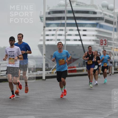 13.09.2026 - Kiel Lauf Andreas Tolksdorf http://msf.ph/oto/10410023 13.09.2026 11:43:00 Kiellinie 1492, 1, 6333, 8371, 3 meine-sportfotos.de