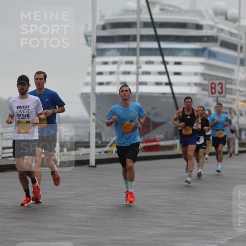 13.09.2026 - Kiel Lauf Andreas Tolksdorf http://msf.ph/oto/10410026 13.09.2026 11:43:00 Kiellinie 1492, 6333, 8321, 38, 3 meine-sportfotos.de