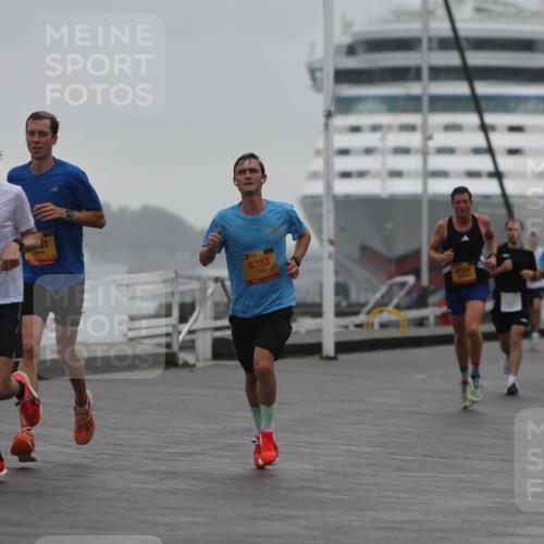 13.09.2026 - Kiel Lauf Andreas Tolksdorf http://msf.ph/oto/10410060 13.09.2026 11:43:02 Kiellinie 39, 1492, 51, 1, 39, 6333, 8371, 3 meine-sportfotos.de