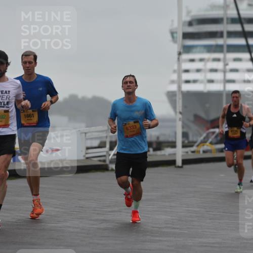 13.09.2026 - Kiel Lauf Andreas Tolksdorf http://msf.ph/oto/10410086 13.09.2026 11:43:02 Kiellinie 39, 1492, 39, 1661, 6333, 8371, 3 meine-sportfotos.de