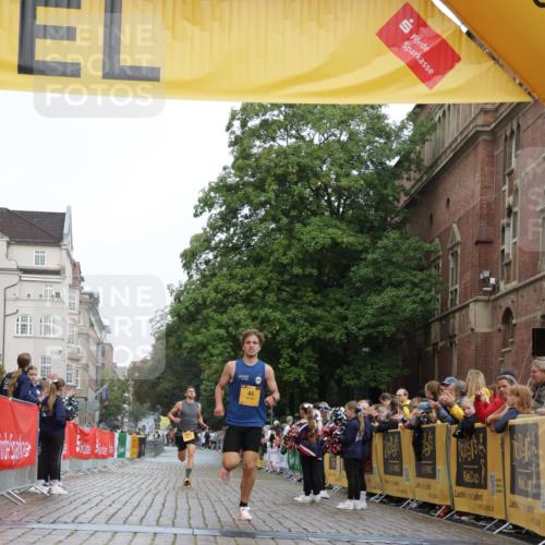 13.09.2026 - Kiel Lauf Yannick Fuchs http://msf.ph/oto/10410089 13.09.2026 09:32:33 Ziel 41, 44, 7958, 11683, 3728 meine-sportfotos.de