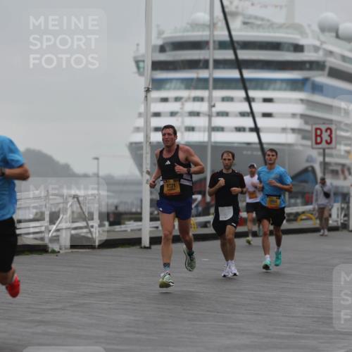 13.09.2026 - Kiel Lauf Andreas Tolksdorf http://msf.ph/oto/10410109 13.09.2026 11:43:03 Kiellinie 8371, 3 meine-sportfotos.de