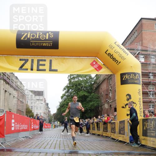 13.09.2026 - Kiel Lauf Yannick Fuchs http://msf.ph/oto/10410121 13.09.2026 09:32:36 Ziel 41, 44, 7958, 11683, 3728 meine-sportfotos.de