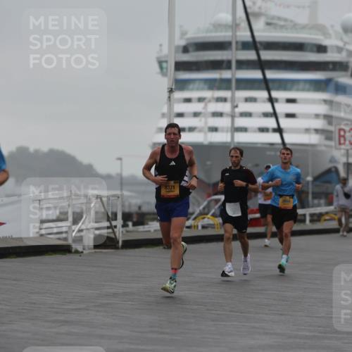 13.09.2026 - Kiel Lauf Andreas Tolksdorf http://msf.ph/oto/10410143 13.09.2026 11:43:03 Kiellinie 8371, 3 meine-sportfotos.de