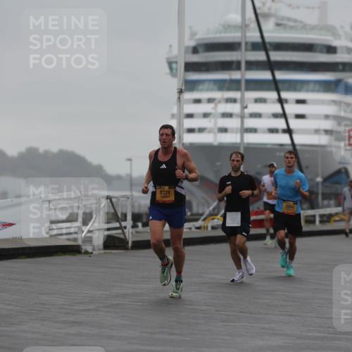 13.09.2026 - Kiel Lauf Andreas Tolksdorf http://msf.ph/oto/10410157 13.09.2026 11:43:03 Kiellinie 3 meine-sportfotos.de