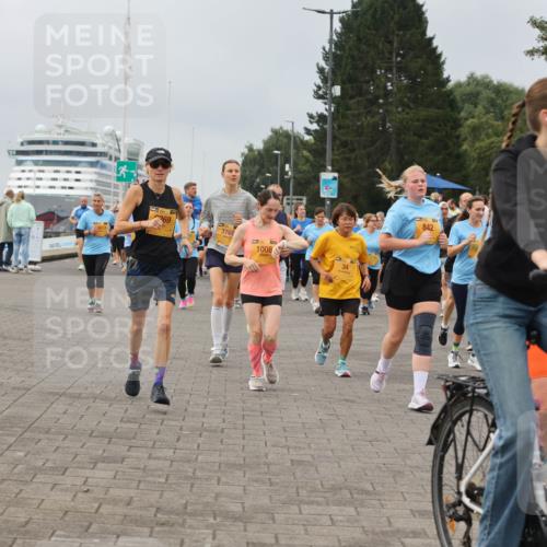13.09.2026 - Kiel Lauf Andreas Tolksdorf http://msf.ph/oto/10410186 13.09.2026 10:01:25 Kiellinie 269, 3769, 1008, 34, 842 meine-sportfotos.de