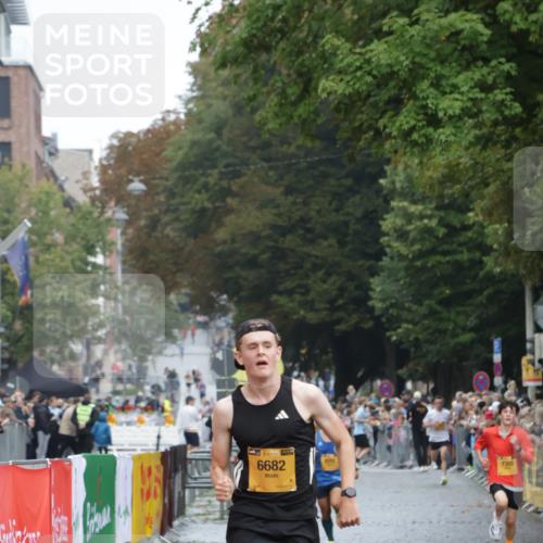 13.09.2026 - Kiel Lauf Yannick Fuchs http://msf.ph/oto/10410214 13.09.2026 09:33:19 Ziel 60, 6682, 7305, 2162, 3728, 11516, 8092, 10404, 12831, 3728 meine-sportfotos.de