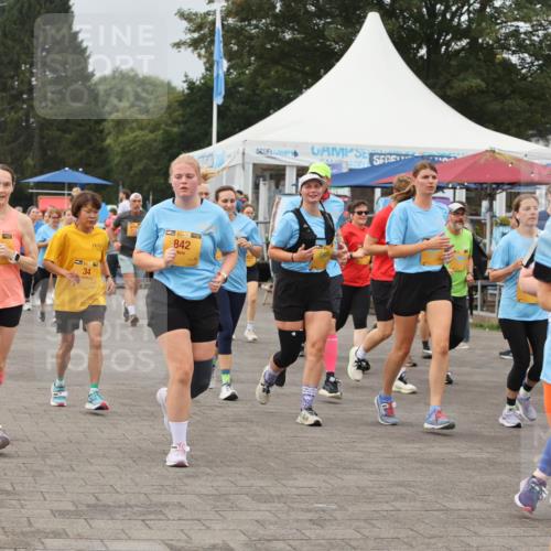 13.09.2026 - Kiel Lauf Andreas Tolksdorf http://msf.ph/oto/10410225 13.09.2026 10:01:26 Kiellinie 38, 620, 34, 38, 842, 1815 meine-sportfotos.de