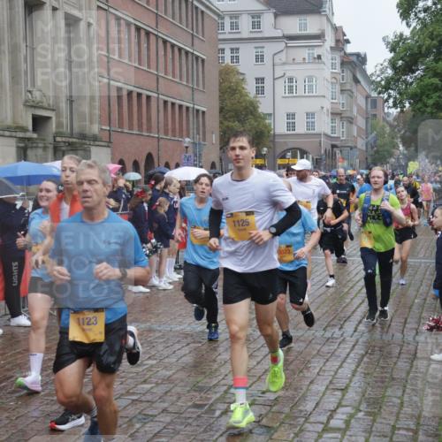 13.09.2026 - Kiel Lauf Yannick Fuchs http://msf.ph/oto/10410238 13.09.2026 10:41:02 Ziel 35, 1342, 1427, 1971, 2561, 2818, 2825, 2892, 2898, 3257, 3464, 3535, 4131, 4624, 4662, 4712, 4797, 5043, 5319, 5388, 5509, 6340, 6565, 7405, 7615, 7655, 8246, 8955, 9349, 9527, 9539, 10680, 10794, 11526, 11632, 11833, 11885, 12131, 12474, 12625, 337, 393, 837, 1037, 1123, 1125, 1603, 1793, 1874, 1985, 2052, 2096, 2499, 2942, 3257, 3339, 3415, 3524, 3841, 4131, 4431, 5018, 5086, 5473, 5568, 5846, 6301, 6397, 6504, 6632, 6635, 6709, 6793, 7081, 7499, 7537, 7655 meine-sportfotos.de