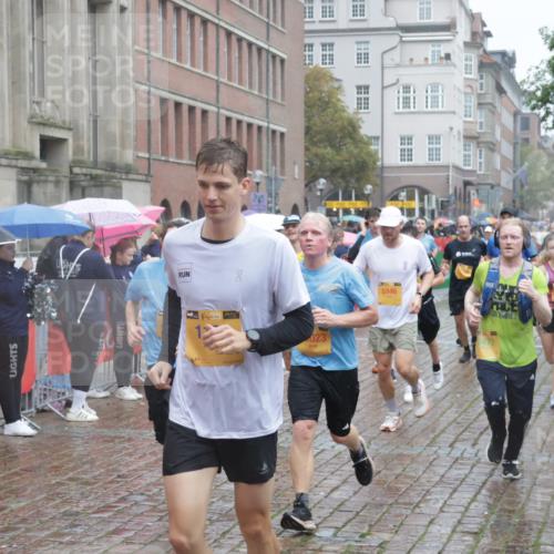 13.09.2026 - Kiel Lauf Yannick Fuchs http://msf.ph/oto/10410246 13.09.2026 10:41:03 Ziel 35, 1342, 1427, 1781, 1971, 2561, 2818, 2825, 2892, 2898, 3464, 3535, 3952, 4624, 4662, 4712, 4797, 5043, 5319, 5388, 5509, 6340, 6565, 7405, 7615, 8246, 8955, 9349, 9527, 9539, 10680, 10794, 11526, 11632, 11833, 11885, 12131, 12474, 12625, 337, 393, 837, 1037, 1123, 1125, 1427, 1603, 1793, 1971, 1985, 2052, 2096, 2499, 2942, 3257, 3339, 3415, 3524, 3841, 4131, 4431, 4712, 5018, 5086, 5473, 5568, 5846, 6301, 6397, 6504, 6632, 6635, 6709, 6793, 7499, 7537, 7655 meine-sportfotos.de