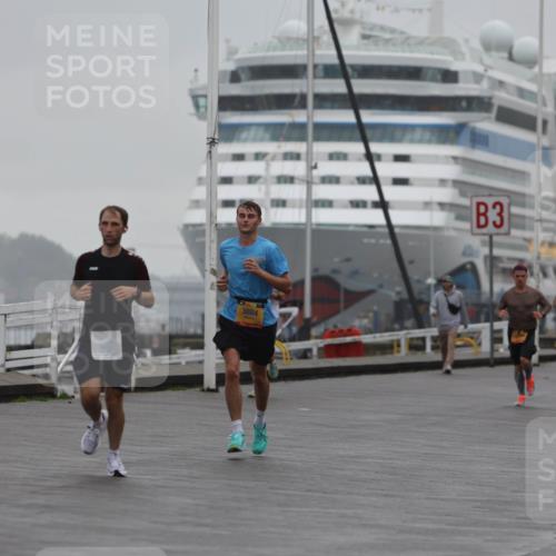 13.09.2026 - Kiel Lauf Andreas Tolksdorf http://msf.ph/oto/10410250 13.09.2026 11:43:06 Kiellinie 8371, 3884, 3, 2, 81 meine-sportfotos.de