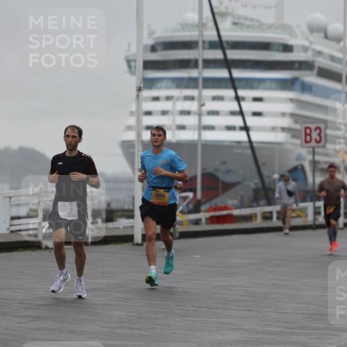 13.09.2026 - Kiel Lauf Andreas Tolksdorf http://msf.ph/oto/10410255 13.09.2026 11:43:06 Kiellinie 8371, 3884, 3, 2 meine-sportfotos.de