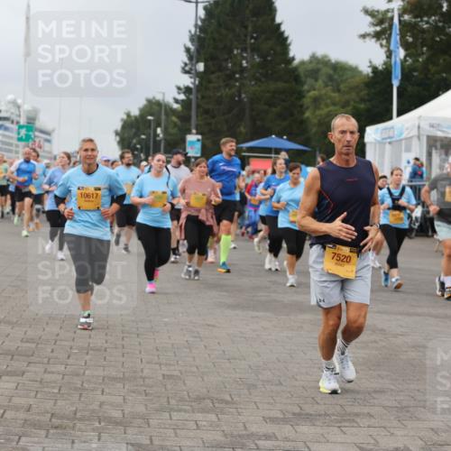 13.09.2026 - Kiel Lauf Andreas Tolksdorf http://msf.ph/oto/10410281 13.09.2026 10:01:28 Kiellinie 10617, 19, 39, 7520 meine-sportfotos.de