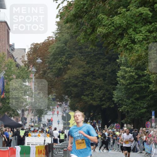 13.09.2026 - Kiel Lauf Yannick Fuchs http://msf.ph/oto/10410289 13.09.2026 09:33:32 Ziel 7305, 8092, 10404, 12831, 60, 2162, 6682, 11516, 1246, 6681, 10069, 11516 meine-sportfotos.de