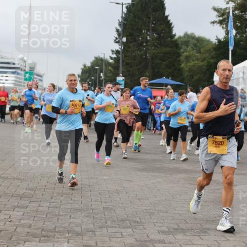 13.09.2026 - Kiel Lauf Andreas Tolksdorf http://msf.ph/oto/10410291 13.09.2026 10:01:28 Kiellinie 10617, 38, 7520, 8237 meine-sportfotos.de