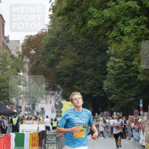 13.09.2026 - Kiel Lauf Yannick Fuchs http://msf.ph/oto/10410297 13.09.2026 09:33:33 Ziel 7305, 8092, 10404, 12831, 60, 2162, 6682, 1246, 6681, 10069, 11516 meine-sportfotos.de