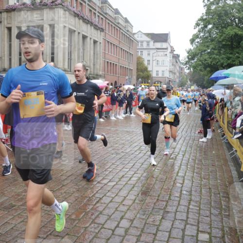 13.09.2026 - Kiel Lauf Yannick Fuchs http://msf.ph/oto/10410329 13.09.2026 10:41:07 Ziel 973, 1781, 2825, 2892, 2898, 3464, 3952, 4286, 4527, 4624, 4662, 4691, 4797, 5319, 5509, 5916, 6340, 6565, 7405, 7615, 8246, 9349, 9527, 9539, 10680, 10794, 11526, 11632, 11833, 11885, 12035, 12131, 12494, 12625, 35, 337, 393, 837, 1037, 1342, 1427, 1603, 1971, 1985, 2052, 2096, 2499, 2561, 2818, 3257, 3339, 3415, 3524, 3535, 3841, 4131, 4431, 4712, 5018, 5043, 5086, 5388, 5846, 6301, 6397, 6504, 6632, 6635, 6709, 6793, 7499, 7537, 7655, 8955, 849, 1985, 3339, 6632 meine-sportfotos.de