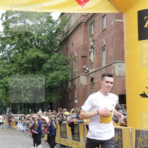 13.09.2026 - Kiel Lauf Yannick Fuchs http://msf.ph/oto/10410334 13.09.2026 09:33:40 Ziel 1246, 10404, 12831, 60, 6682, 7305, 8092, 6681, 7588, 10069, 10864, 2162 meine-sportfotos.de