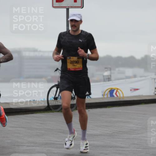 13.09.2026 - Kiel Lauf Andreas Tolksdorf http://msf.ph/oto/10410337 13.09.2026 11:43:16 Kiellinie 0209, 2890 meine-sportfotos.de