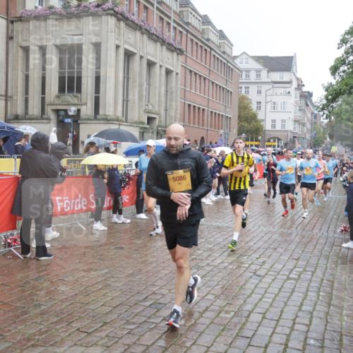 13.09.2026 - Kiel Lauf Yannick Fuchs http://msf.ph/oto/10410362 13.09.2026 10:41:09 Ziel 973, 1781, 2825, 2892, 2898, 3464, 3952, 4286, 4527, 4624, 4662, 4691, 4797, 5916, 6340, 6461, 6565, 6654, 7405, 7615, 8246, 9349, 9527, 9539, 10680, 10794, 11228, 11526, 11632, 11833, 12035, 12494, 35, 337, 393, 837, 1037, 1342, 1427, 1603, 1971, 1985, 2052, 2096, 2499, 2561, 2818, 3257, 3339, 3415, 3524, 3535, 3841, 4131, 4431, 4712, 5043, 5086, 5319, 5388, 5509, 6301, 6397, 6504, 6632, 6709, 6793, 7499, 7537, 7655, 8955, 827, 849, 1985, 3339, 5086, 6632 meine-sportfotos.de