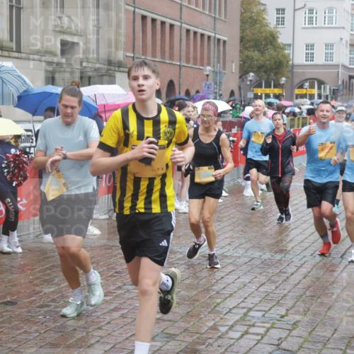 13.09.2026 - Kiel Lauf Yannick Fuchs http://msf.ph/oto/10410374 13.09.2026 10:41:10 Ziel 973, 1781, 1785, 2825, 2892, 2898, 3363, 3464, 3952, 4286, 4527, 4624, 4662, 4691, 4797, 5916, 6340, 6461, 6565, 6654, 7405, 7615, 8246, 9349, 9527, 9539, 10680, 10794, 11228, 11526, 11632, 11833, 12035, 12494, 35, 337, 393, 837, 1037, 1342, 1427, 1603, 1971, 2052, 2096, 2499, 2561, 2818, 2898, 3257, 3339, 3415, 3464, 3524, 3535, 3841, 4131, 4431, 4712, 5043, 5086, 5319, 5388, 5509, 6301, 6397, 6504, 6709, 6793, 7499, 7537, 7655, 8246, 8955, 827, 849, 1985, 3339, 5086, 6632 meine-sportfotos.de