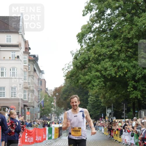 13.09.2026 - Kiel Lauf Yannick Fuchs http://msf.ph/oto/10410377 13.09.2026 09:33:50 Ziel 1246, 6681, 7588, 10069, 6682, 7305, 8092, 10404, 12831, 5040, 10864, 11791, 60 meine-sportfotos.de