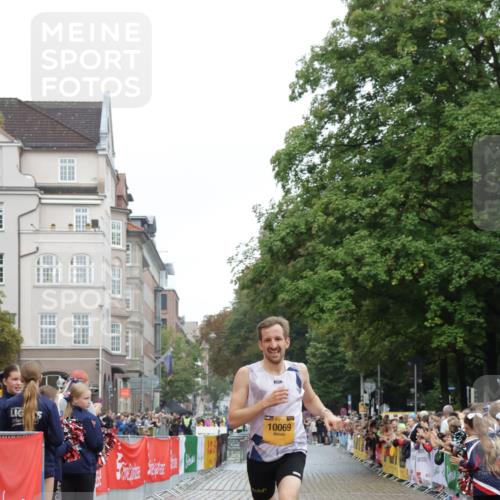 13.09.2026 - Kiel Lauf Yannick Fuchs http://msf.ph/oto/10410380 13.09.2026 09:33:50 Ziel 1246, 6681, 7588, 10069, 6682, 7305, 8092, 10404, 12831, 5040, 10864, 11791, 60 meine-sportfotos.de