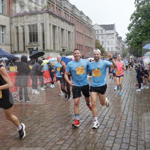 13.09.2026 - Kiel Lauf Yannick Fuchs http://msf.ph/oto/10410419 13.09.2026 10:41:12 Ziel 973, 1704, 1781, 1785, 2825, 2892, 3363, 3952, 4286, 4527, 4624, 4662, 4691, 4797, 5916, 6340, 6461, 6565, 6654, 7405, 7615, 8155, 9349, 9398, 9527, 9539, 10066, 10680, 10794, 11228, 11526, 11632, 12035, 12494, 35, 337, 393, 837, 1037, 1342, 1427, 1603, 1971, 2052, 2096, 2499, 2561, 2818, 2898, 3257, 3415, 3464, 3524, 3535, 3841, 4131, 4431, 4624, 4712, 5043, 5319, 5388, 5509, 6301, 6397, 6504, 6709, 6793, 7499, 7655, 8246, 8955, 827, 849, 1985, 3339, 5086, 6632 meine-sportfotos.de