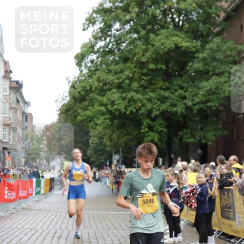 13.09.2026 - Kiel Lauf Yannick Fuchs http://msf.ph/oto/10410444 13.09.2026 09:34:06 Ziel 5040, 10864, 11791, 1246, 6681, 7588, 10069, 10404, 10864, 12831, 3679, 5332, 5815, 7743, 7305, 8092, 10404 meine-sportfotos.de