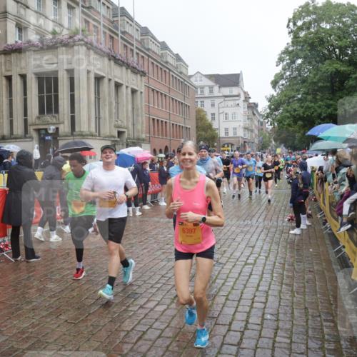 13.09.2026 - Kiel Lauf Yannick Fuchs http://msf.ph/oto/10410445 13.09.2026 10:41:14 Ziel 973, 1704, 1781, 1785, 2825, 3363, 3952, 4286, 4436, 4527, 4662, 4691, 4797, 5753, 5916, 6461, 6565, 6654, 8155, 9349, 9398, 9539, 9947, 10066, 10680, 10883, 11228, 11526, 12035, 12494, 35, 337, 393, 1342, 1427, 1603, 1971, 2052, 2096, 2499, 2561, 2818, 2892, 2898, 3257, 3415, 3464, 3524, 3535, 3841, 4131, 4431, 4624, 4662, 4712, 5043, 5319, 5388, 5509, 6301, 6340, 6397, 6504, 6709, 6793, 7405, 7499, 7615, 7655, 8246, 8955, 827, 849, 1985, 3339, 5086, 6632 meine-sportfotos.de