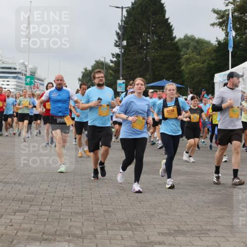 13.09.2026 - Kiel Lauf Andreas Tolksdorf http://msf.ph/oto/10410447 13.09.2026 10:01:32 Kiellinie 910, 8238, 9684, 7066 meine-sportfotos.de
