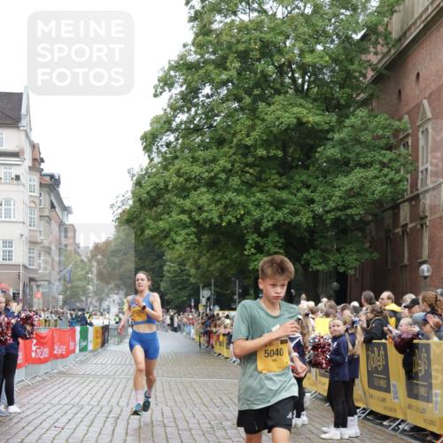 13.09.2026 - Kiel Lauf Yannick Fuchs http://msf.ph/oto/10410448 13.09.2026 09:34:06 Ziel 5040, 10864, 11791, 1246, 6681, 7588, 10069, 10404, 10864, 12831, 3679, 5332, 5815, 7743, 7305, 8092, 10404 meine-sportfotos.de
