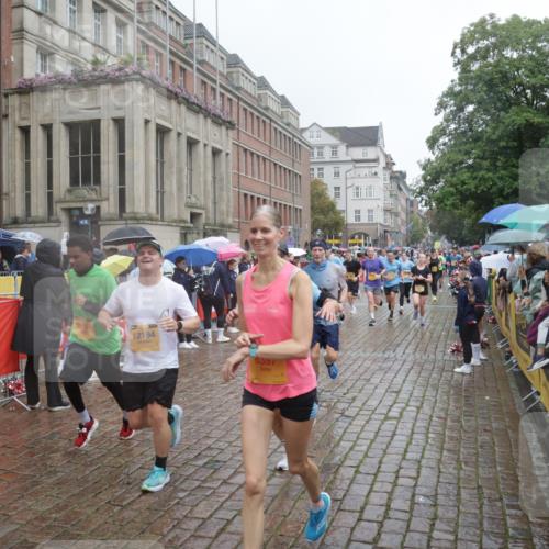 13.09.2026 - Kiel Lauf Yannick Fuchs http://msf.ph/oto/10410449 13.09.2026 10:41:14 Ziel 973, 1704, 1781, 1785, 2825, 3363, 3952, 4286, 4436, 4527, 4662, 4691, 4797, 5753, 5916, 6461, 6565, 6654, 8155, 9349, 9398, 9539, 9947, 10066, 10680, 10883, 11228, 11526, 12035, 12494, 35, 337, 393, 1342, 1427, 1603, 1971, 2052, 2096, 2499, 2561, 2818, 2892, 2898, 3257, 3415, 3464, 3524, 3535, 3841, 4131, 4431, 4624, 4662, 4712, 5043, 5319, 5388, 5509, 6301, 6340, 6397, 6504, 6709, 6793, 7405, 7499, 7615, 7655, 8246, 8955, 827, 849, 1985, 3339, 5086, 6632 meine-sportfotos.de