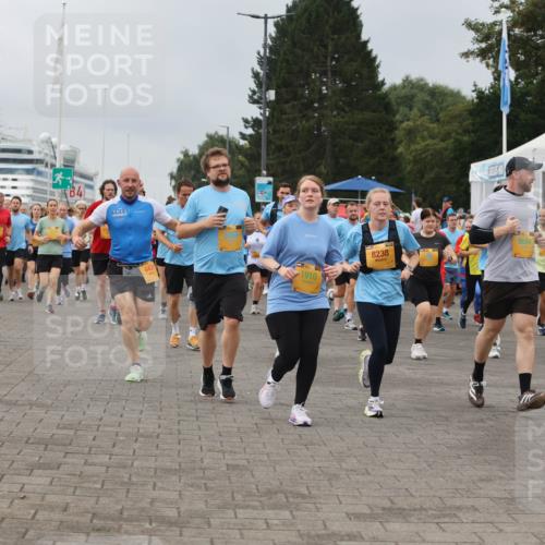 13.09.2026 - Kiel Lauf Andreas Tolksdorf http://msf.ph/oto/10410453 13.09.2026 10:01:32 Kiellinie 8238, 9684, 1910, 7066 meine-sportfotos.de