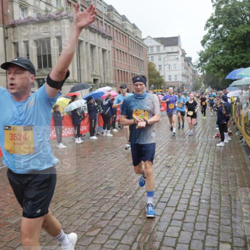 13.09.2026 - Kiel Lauf Yannick Fuchs http://msf.ph/oto/10410467 13.09.2026 10:41:15 Ziel 973, 1704, 1781, 1785, 2825, 3363, 3952, 4286, 4436, 4527, 4691, 4797, 5753, 5839, 5916, 6461, 6565, 6654, 8155, 9349, 9398, 9947, 10066, 10680, 10883, 11228, 12035, 12494, 35, 337, 393, 1342, 1427, 1603, 1971, 2052, 2096, 2499, 2561, 2818, 2892, 2898, 3257, 3415, 3464, 3524, 3535, 3841, 4131, 4431, 4624, 4662, 4712, 4797, 5043, 5319, 5388, 5509, 6301, 6340, 6397, 6504, 6565, 6793, 7405, 7499, 7615, 7655, 8246, 8955, 827, 849, 1985, 3339, 5086, 6632 meine-sportfotos.de