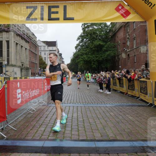 13.09.2026 - Kiel Lauf Yannick Fuchs http://msf.ph/oto/10410530 13.09.2026 09:34:26 Ziel 3679, 5332, 5815, 7743, 5040, 7588, 10864, 11791, 12278, 1246, 6681, 7588, 10069 meine-sportfotos.de