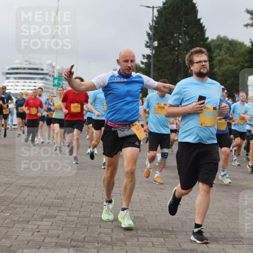 13.09.2026 - Kiel Lauf Andreas Tolksdorf http://msf.ph/oto/10410565 13.09.2026 10:01:34 Kiellinie 11910, 3508, 3399, 11370, 11940, 39, 1910 meine-sportfotos.de